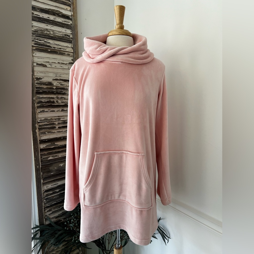 Soft Surroundings velour Cozy Pink Women's Sweater or robe. Size M